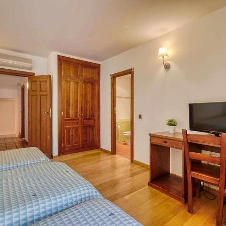 Cuesta Del Reloj Guest House Piedralaves Bagian luar foto