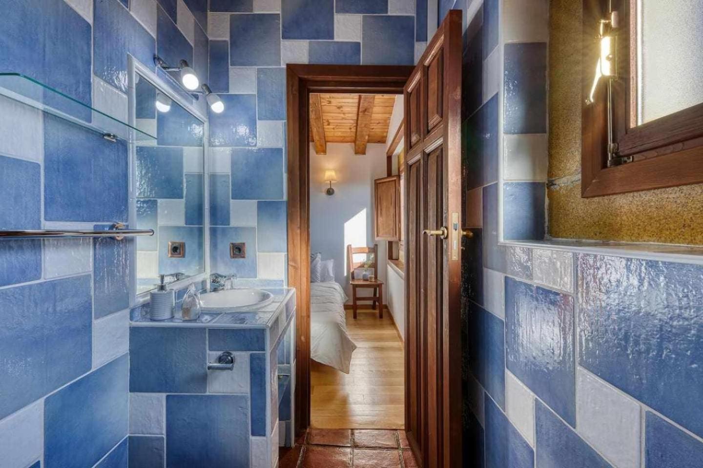 Cuesta Del Reloj Guest House Piedralaves Bagian luar foto