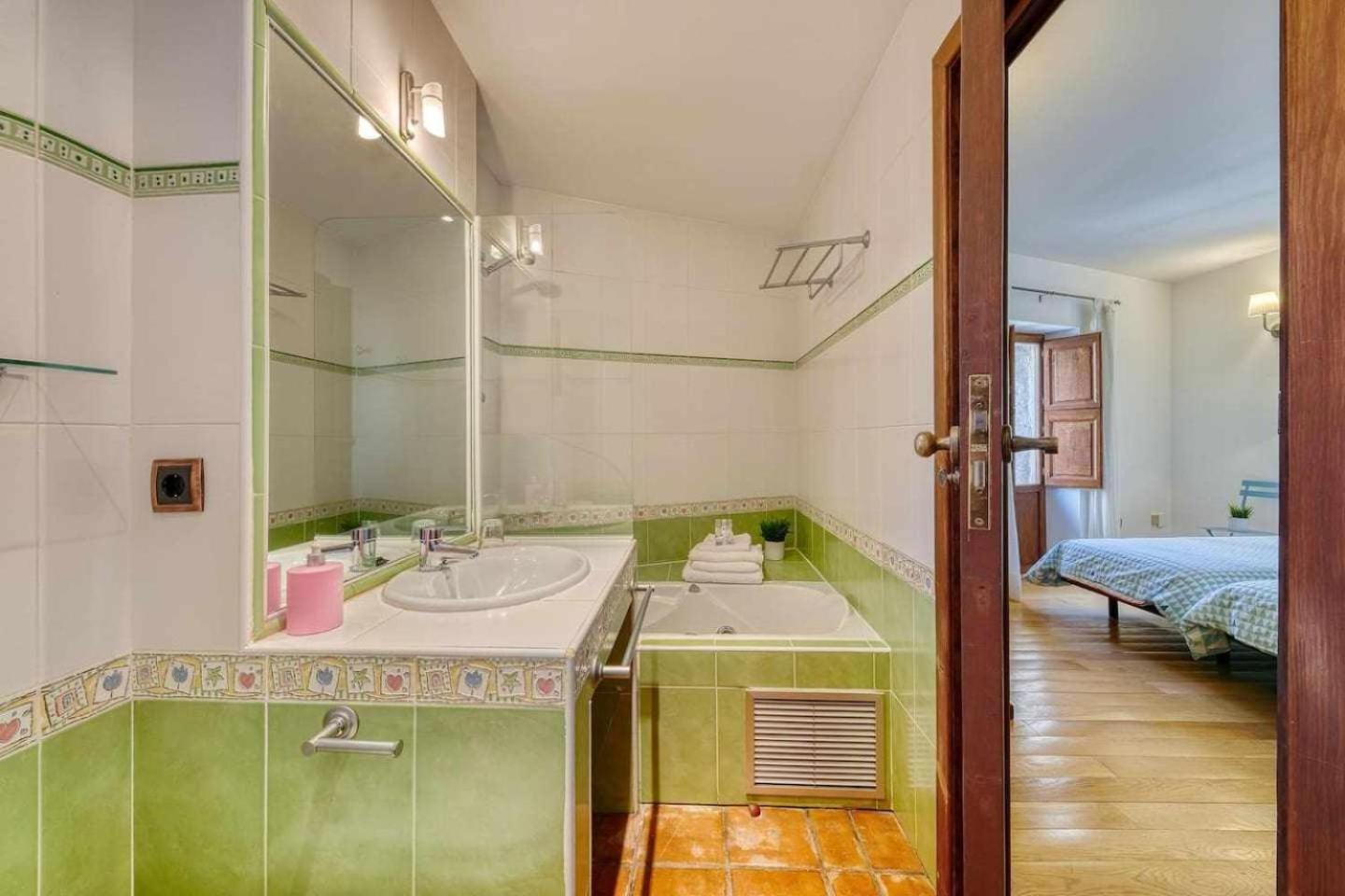 Cuesta Del Reloj Guest House Piedralaves Bagian luar foto