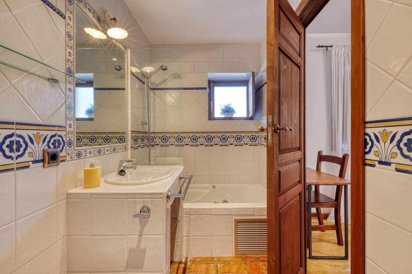 Cuesta Del Reloj Guest House Piedralaves Bagian luar foto