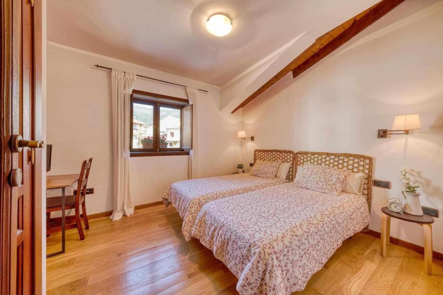 Cuesta Del Reloj Guest House Piedralaves Bagian luar foto