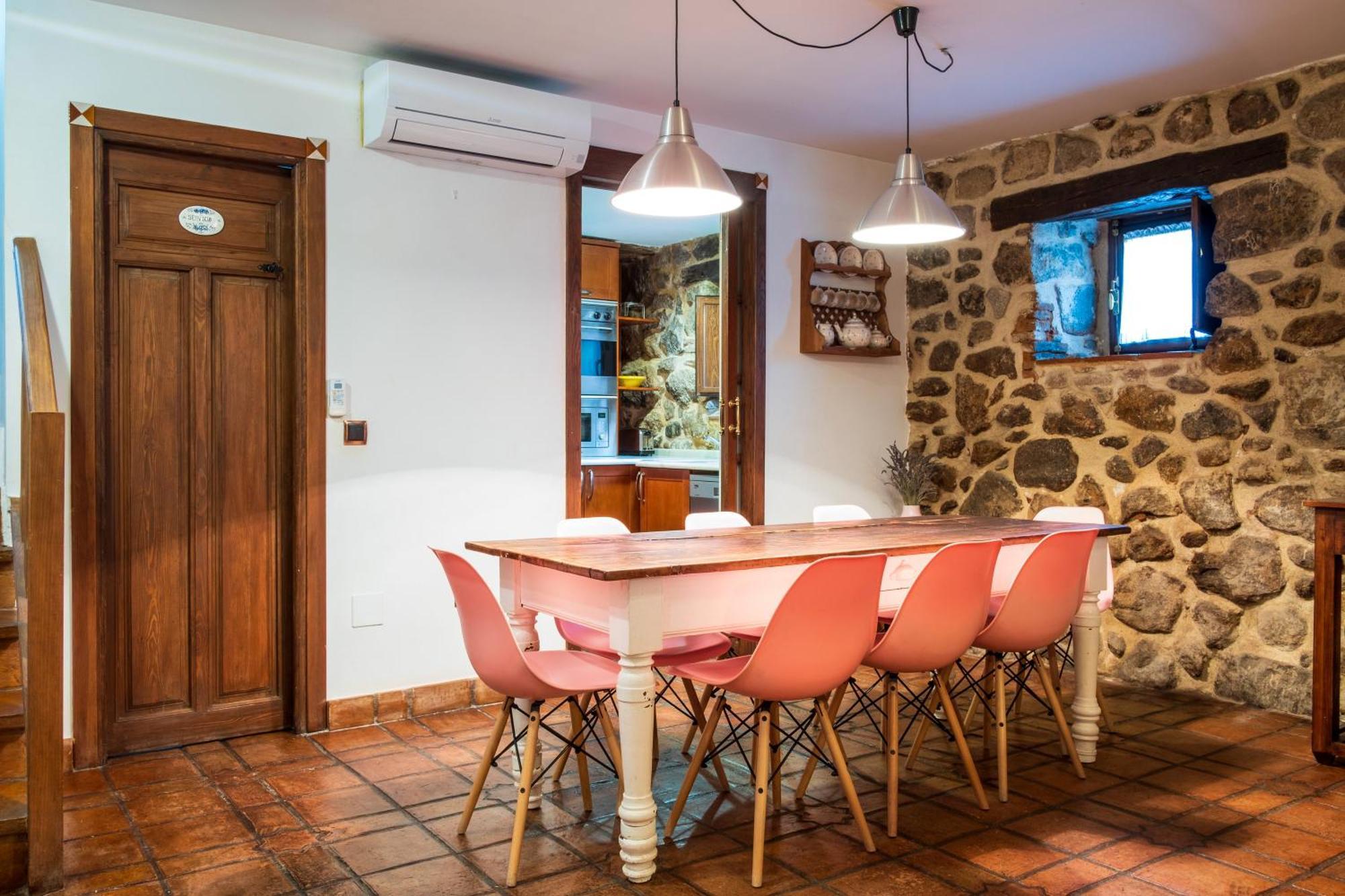 Cuesta Del Reloj Guest House Piedralaves Bagian luar foto