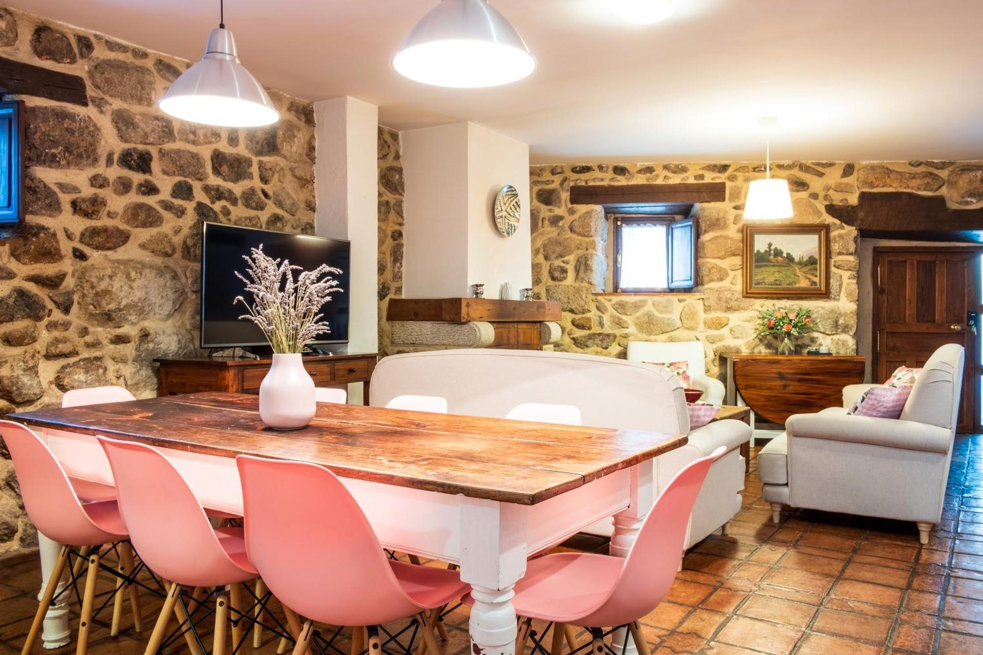 Cuesta Del Reloj Guest House Piedralaves Bagian luar foto